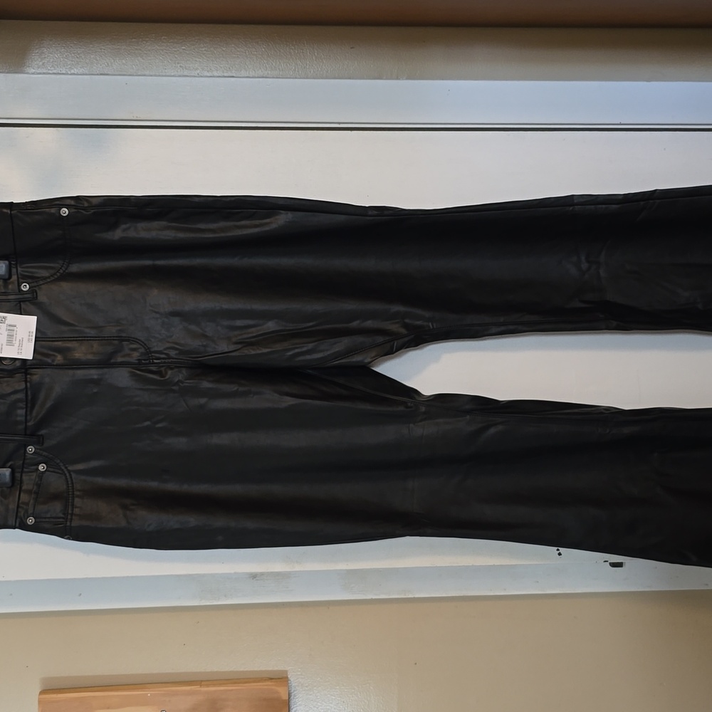 NWT AMERICAN EAGEL Black Strech Faux Leather Pants